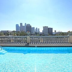 Отель Downtown LA Corporate Apartments США, Лос-Анджелес - отзывы, цены и фото номеров - забронировать отель Downtown LA Corporate Apartments онлайн бассейн фото 3