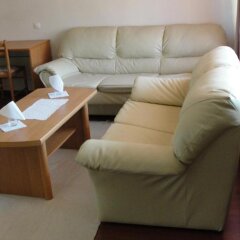 Отель Zasheva Kushta Guesthouse Банско комната для гостей фото 4