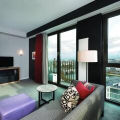 Отель Adina Apartment Hotel Frankfurt Neue Oper Германия, Франкфурт-на-Майне - 1 отзыв об отеле, цены и фото номеров - забронировать отель Adina Apartment Hotel Frankfurt Neue Oper онлайн комната для гостей фото 3