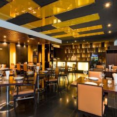 Отель FuramaXclusive Asoke, Bangkok Таиланд, Бангкок - отзывы, цены и фото номеров - забронировать отель FuramaXclusive Asoke, Bangkok онлайн питание фото 3