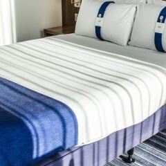 Отель Holiday Inn Express Manchester CC - Oxford Road Великобритания, Манчестер - отзывы, цены и фото номеров - забронировать отель Holiday Inn Express Manchester CC - Oxford Road онлайн сейф в номере