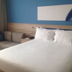 Отель Hampton by Hilton Glasgow Central комната для гостей фото 3