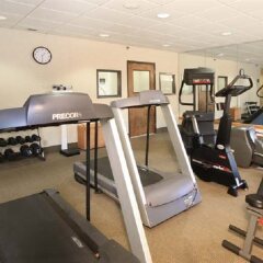 Отель Meadowlands River Inn фитнесс-зал фото 3