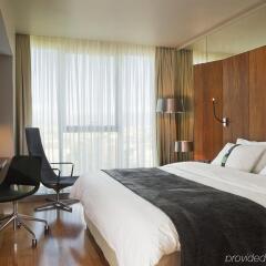 Отель Holiday Inn Тбилиси комната для гостей фото 3