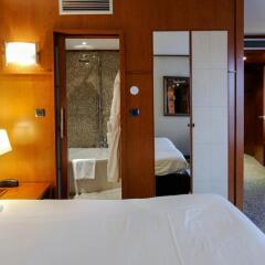 Отель Goldstar Resort & Suites Франция, Ницца - 1 отзыв об отеле, цены и фото номеров - забронировать отель Goldstar Resort & Suites онлайн сейф в номере