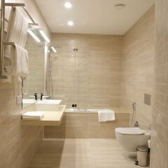 Hotel Ostrovskiy фитнесс-зал