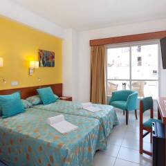 Hotel JS Miramar комната для гостей