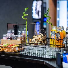 Отель TRYP Jerez Hotel Испания, Херес-де-ла-Фронтера - отзывы, цены и фото номеров - забронировать отель TRYP Jerez Hotel онлайн гостиничный бар