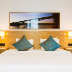 Отель Courtyard by Marriott Stockholm Kungsholmen Швеция, Стокгольм - 5 отзывов об отеле, цены и фото номеров - забронировать отель Courtyard by Marriott Stockholm Kungsholmen онлайн комната для гостей