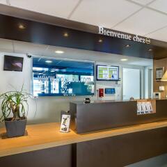 Отель B&B Hôtel CANNES Ouest La Bocca интерьер отеля
