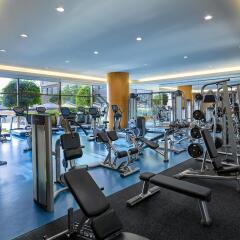 Отель Al Ghurair Rayhaan by Rotana фитнесс-зал