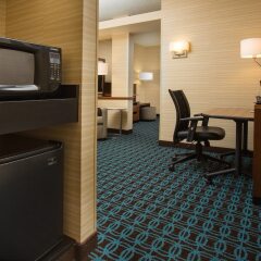 Отель Fairfield Inn & Suites by Marriott Columbus OSU США, Колумбус - отзывы, цены и фото номеров - забронировать отель Fairfield Inn & Suites by Marriott Columbus OSU онлайн удобства в номере фото 2