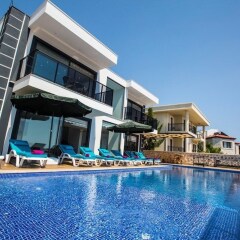 Villa Roza by Akdenizvillam Турция, Калкан - отзывы, цены и фото номеров - забронировать отель Villa Roza by Akdenizvillam онлайн бассейн фото 3