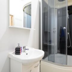 Отель Superhostel On Lebedeva 10 Санкт-Петербург ванная