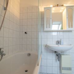Апартаменты Tolstov-Hotels Old Town Apartment Дюссельдорф ванная