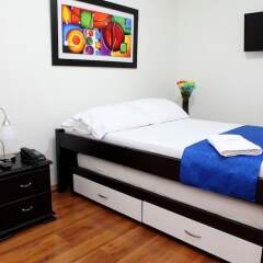 Hotel Travelers Sport сейф в номере