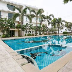 Отель KM Condo Seaside бассейн