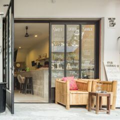 S L A Bar N'bed - Hostel Бангкок питание