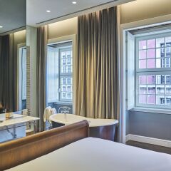 Отель O Artista Boutique Suites гостиничный бар