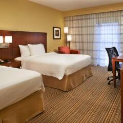 Отель Courtyard by Marriott St. Louis Downtown West комната для гостей фото 2
