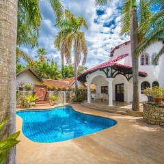 Отель Villa Diamond Pattaya бассейн