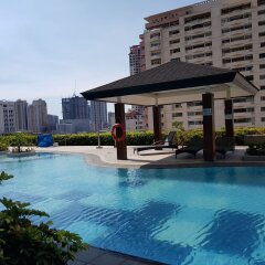 Amber Homes at The Beacon Tower in Makati, Philippines from 70$, photos, reviews - zenhotels.com pool