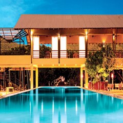 Отель Thilanka Resort and Spa бассейн фото 3
