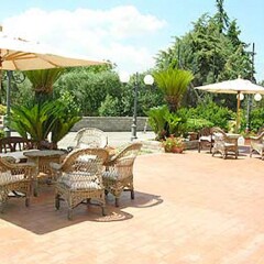 Excel Hotel Roma Ciampino бассейн