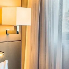 Hotel Dom Henrique Downtown сейф в номере