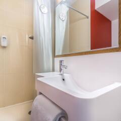 Отель B&B Hôtel CANNES Ouest La Bocca ванная