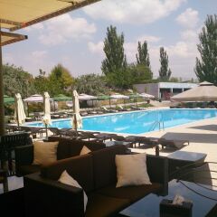Отель Cross Apartments and Tours Армения, Ереван - отзывы, цены и фото номеров - забронировать отель Cross Apartments and Tours онлайн бассейн