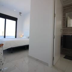 Отель Wonderfull Dúplex Manantial Villamartín Испания, Ориуэла - отзывы, цены и фото номеров - забронировать отель Wonderfull Dúplex Manantial Villamartín онлайн комната для гостей