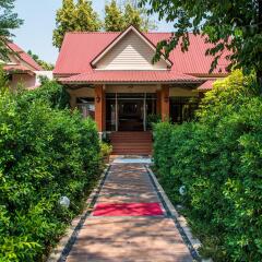 Отель Tonwa Resort развлечения