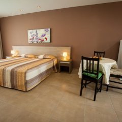 Отель Crystallo Apartments Кипр, Пафос - 4 отзыва об отеле, цены и фото номеров - забронировать отель Crystallo Apartments онлайн комната для гостей