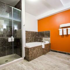 Отель Sleep Inn & Suites And Conference Center сауна