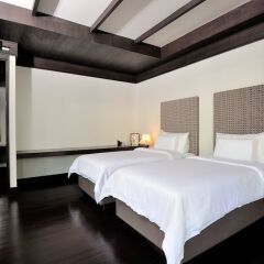 Отель Malisa Villa Suites сейф в номере