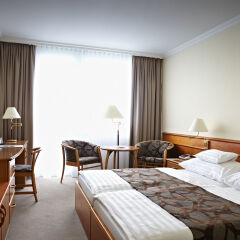 Отель Naturmed Hotel Carbona Венгрия, Хевиз - 2 отзыва об отеле, цены и фото номеров - забронировать отель Naturmed Hotel Carbona онлайн комната для гостей фото 3