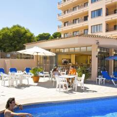 Отель Hostal Alcina спортивное сооружение