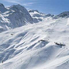 Hotel Tyrol Хохгургль спортивное сооружение