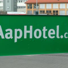 AapHotel - Hotel & Hostel парковка