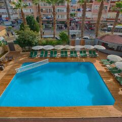 HMA Apart Hotel бассейн