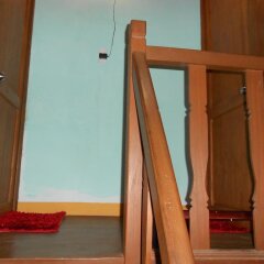 Отель Nha Lan Homestay сейф в номере