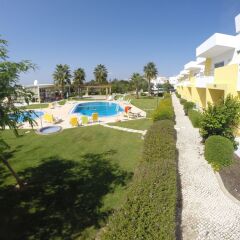Отель Apartamentos Santa Teresinha бассейн фото 3