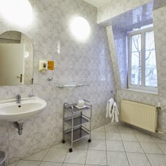 Hotel Rehavital Яблонец-над-Нисой ванная