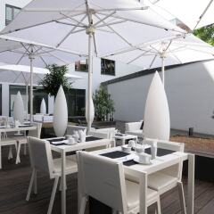 SANA Berlin Hotel бассейн