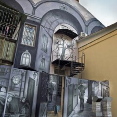 Mezzanine Hotel городской автобус