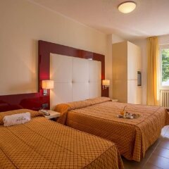 Отель Europa (Desenzano Del Garda) Дезенцано-дель-Гарда комната для гостей фото 3