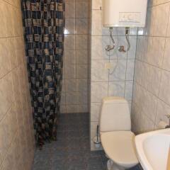 Отель Kaupmehe Guest House Эстония, Таллин - 6 отзывов об отеле, цены и фото номеров - забронировать отель Kaupmehe Guest House онлайн ванная