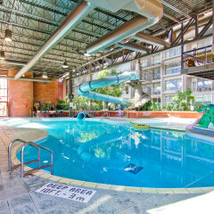Отель Delta Hotels by Marriott Toronto East Канада, Торонто - отзывы, цены и фото номеров - забронировать отель Delta Hotels by Marriott Toronto East онлайн бассейн фото 3