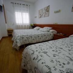 Отель Hostal Carbonara Испания, Ла-Корунья - отзывы, цены и фото номеров - забронировать отель Hostal Carbonara онлайн комната для гостей фото 2